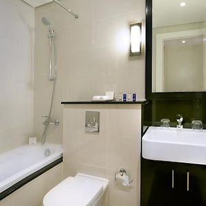 Deluxe Room kitchenette City Skyline View
